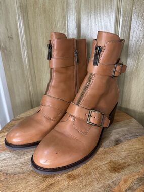 Donald J Pliner Women's Dustin Booties Saddle Calf Size 8.5